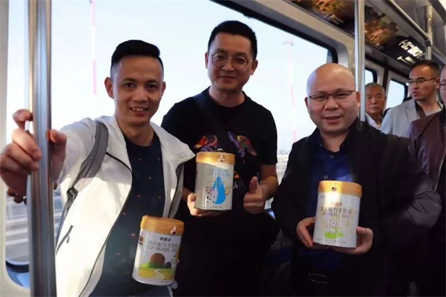 嬰商國際集團甘濤董事長和部分VIP客戶正式開啟為期10天的歐洲豪華游！